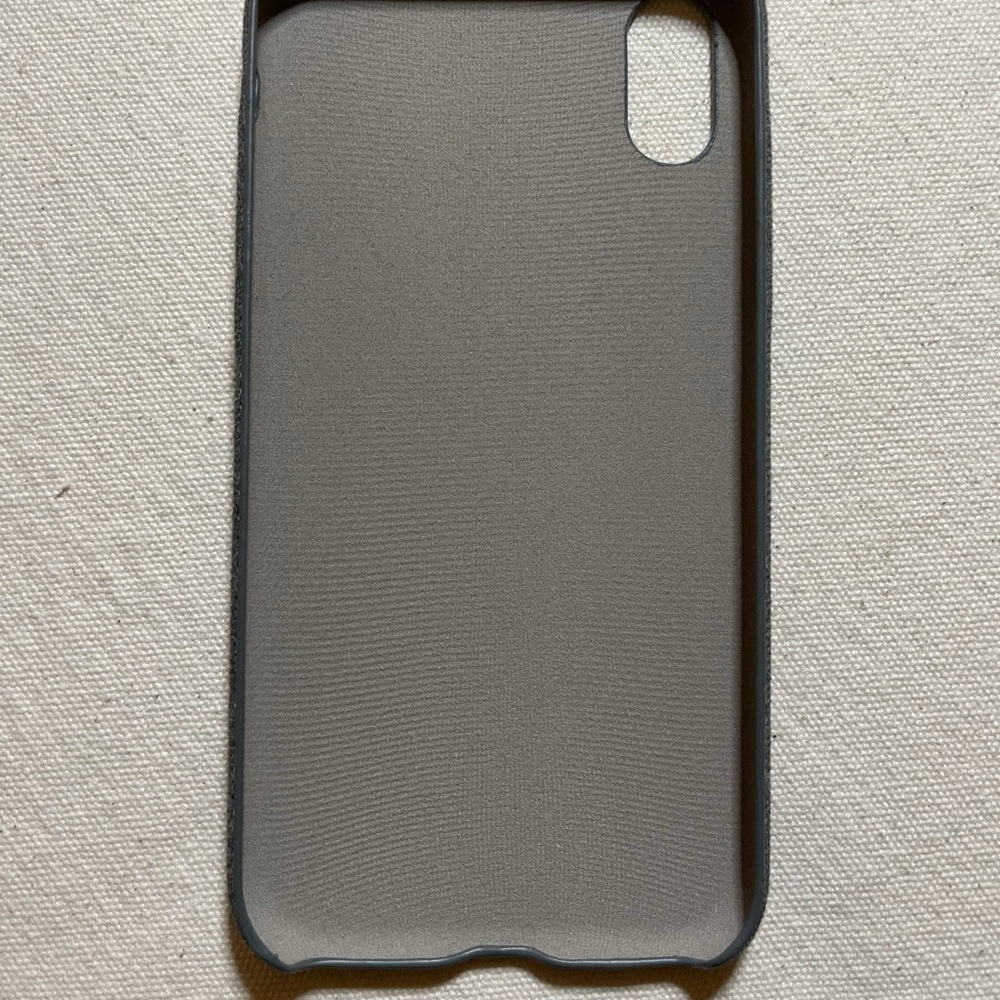 iPhone XR Gray Cloth Case - Picture 3 of 4